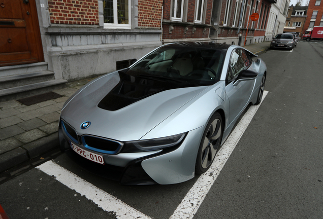 BMW i8
