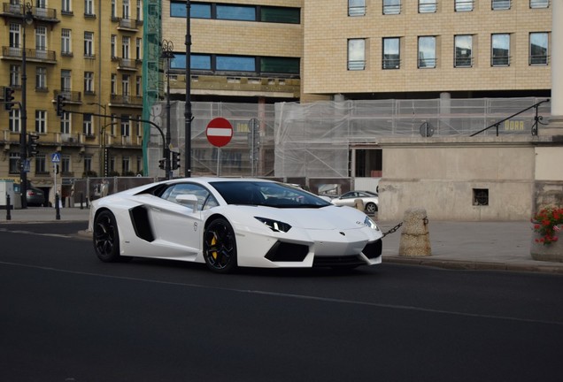 Lamborghini Aventador LP700-4