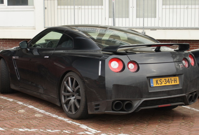 Nissan GT-R 2013