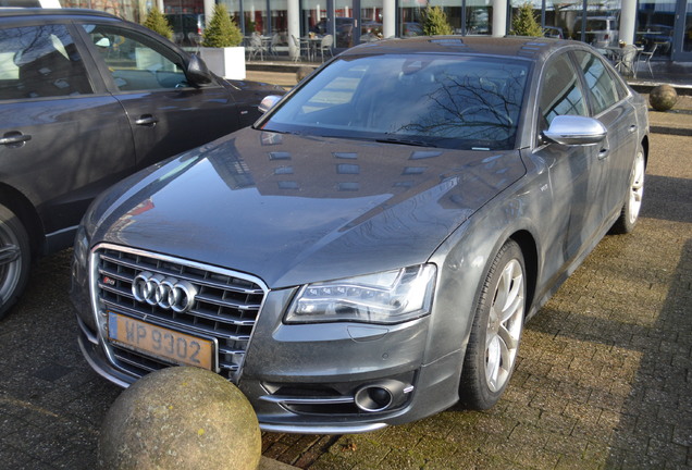 Audi S8 D4