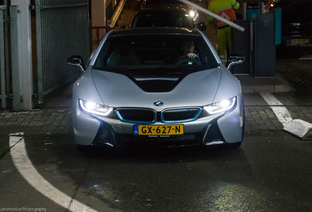 BMW i8