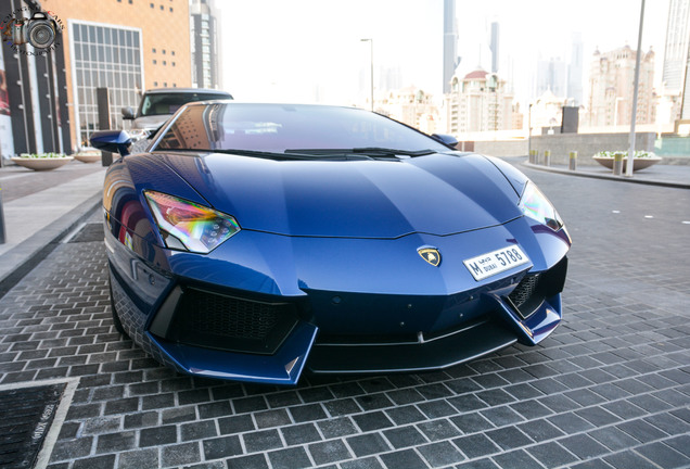 Lamborghini Aventador LP700-4