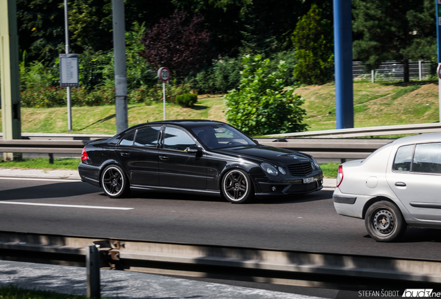 Mercedes-Benz E 55 AMG