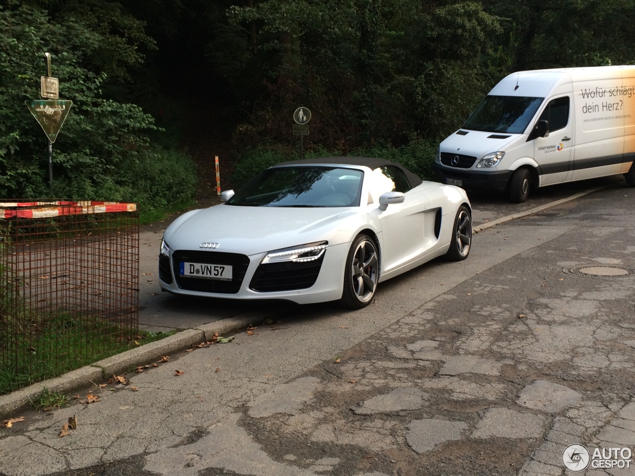 Audi R8 V8 Spyder 2013