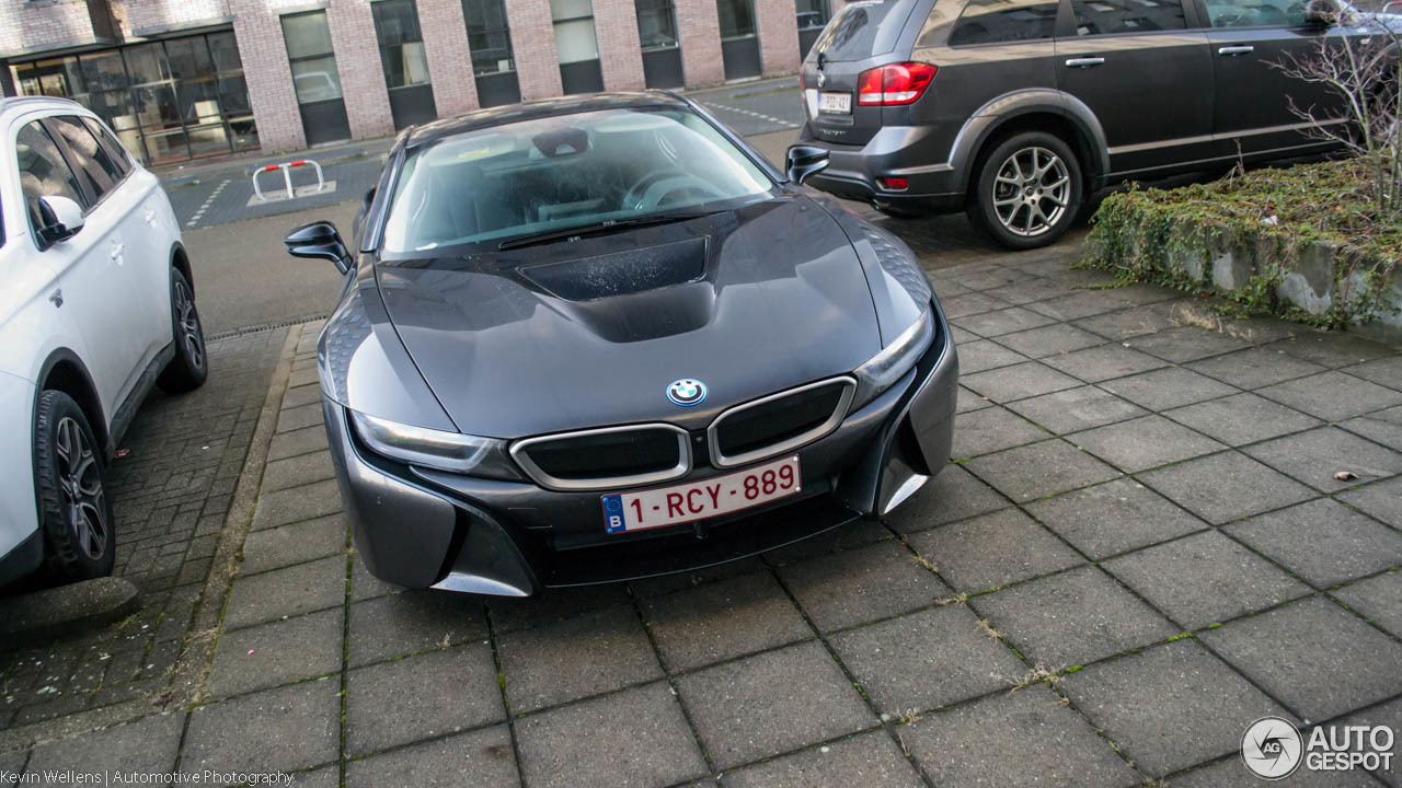 BMW i8