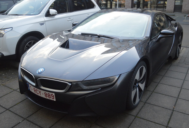 BMW i8