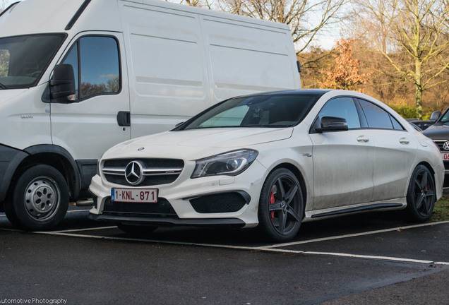 Mercedes-Benz CLA 45 AMG C117