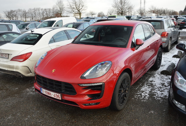 Porsche 95B Macan GTS