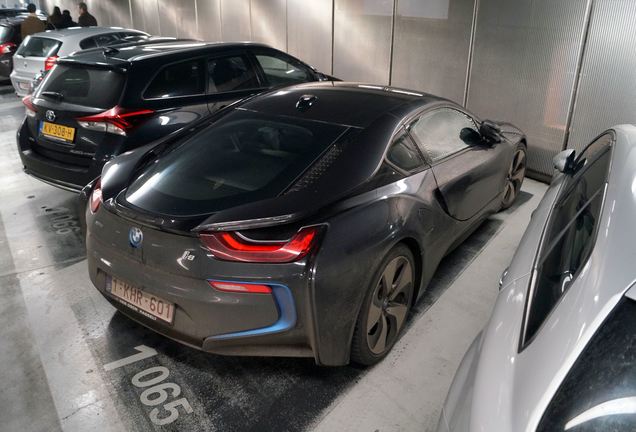 BMW i8