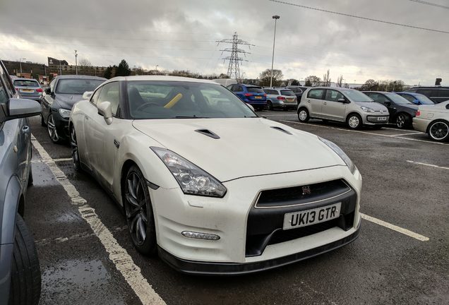 Nissan GT-R 2011