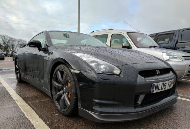 Nissan GT-R