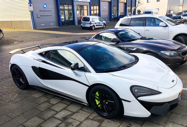 McLaren 570S