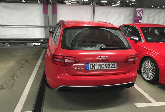 Audi RS4 Avant B8