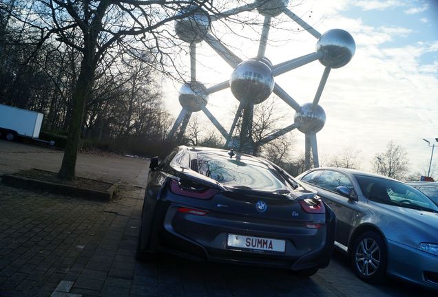 BMW i8