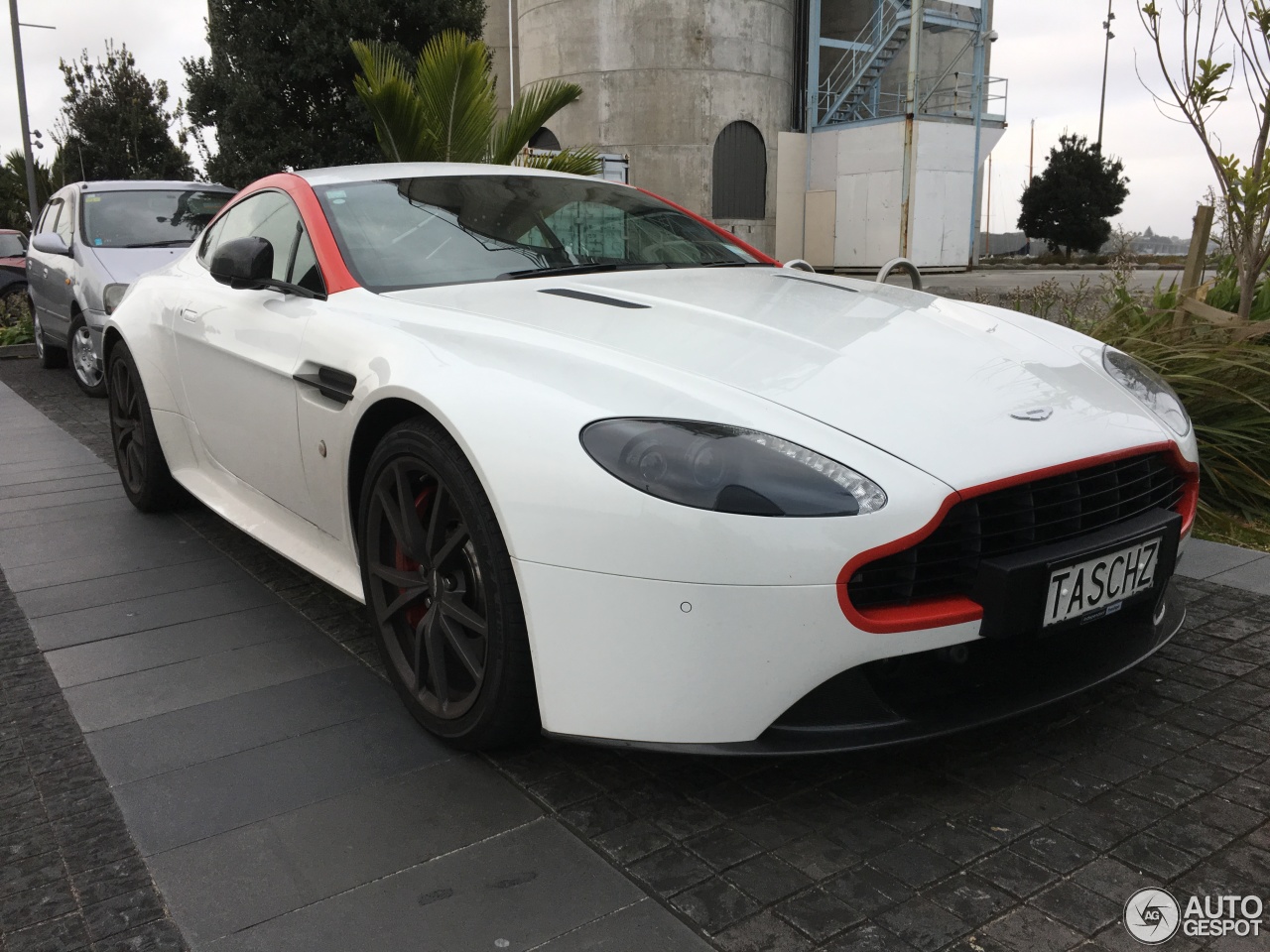 Aston Martin V8 Vantage N430