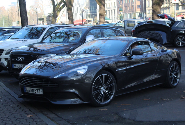 Aston Martin Vanquish 2013