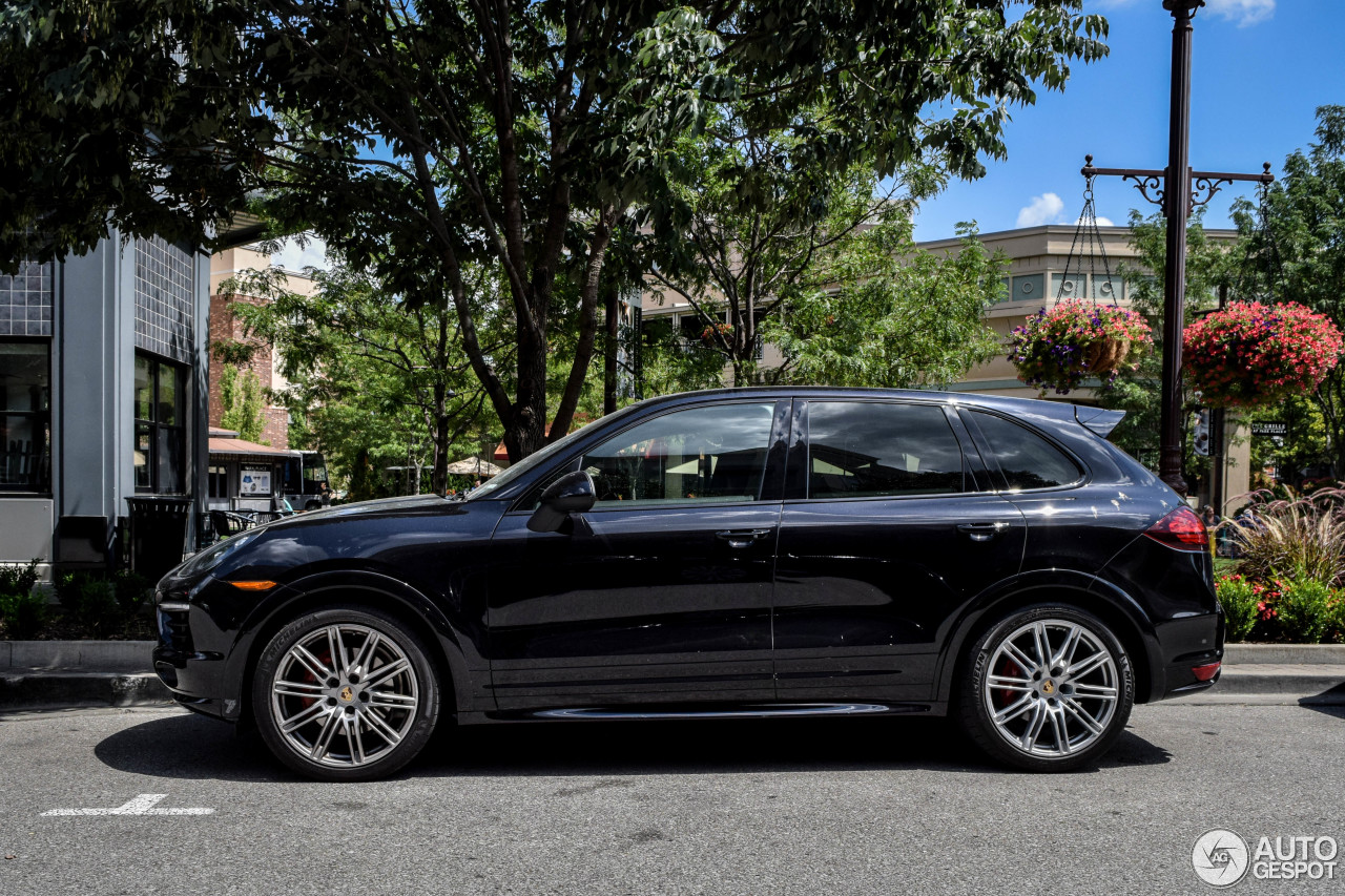 Porsche 958 Cayenne GTS