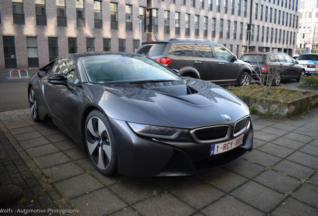 BMW i8