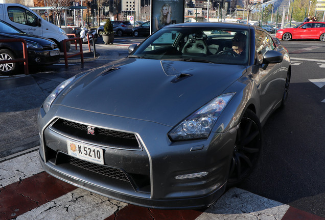 Nissan GT-R 2012