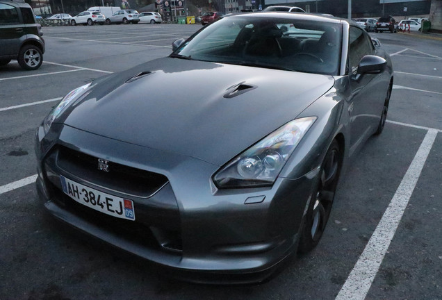 Nissan GT-R