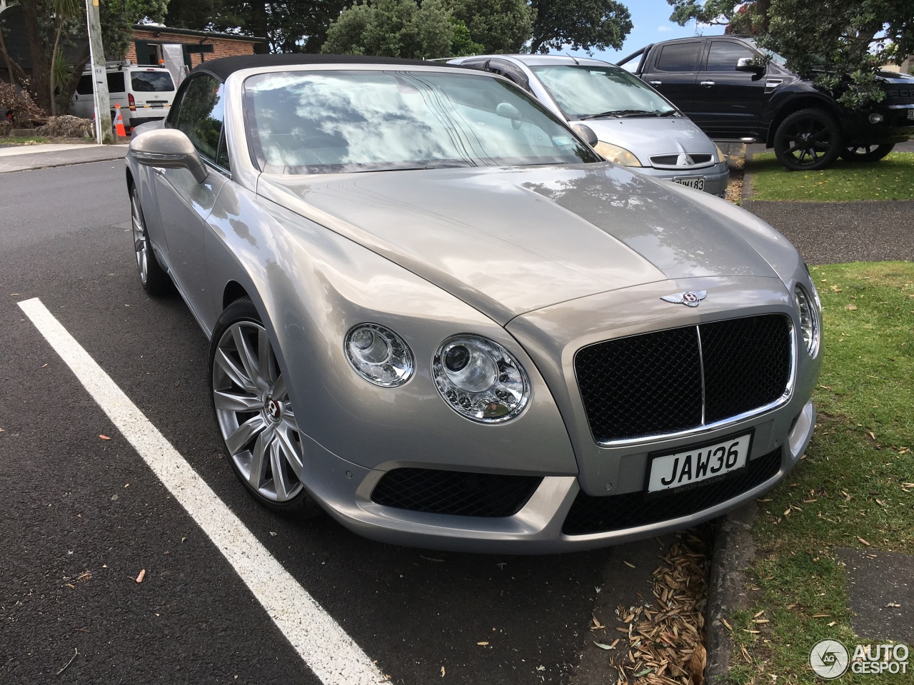 Bentley Continental GTC V8