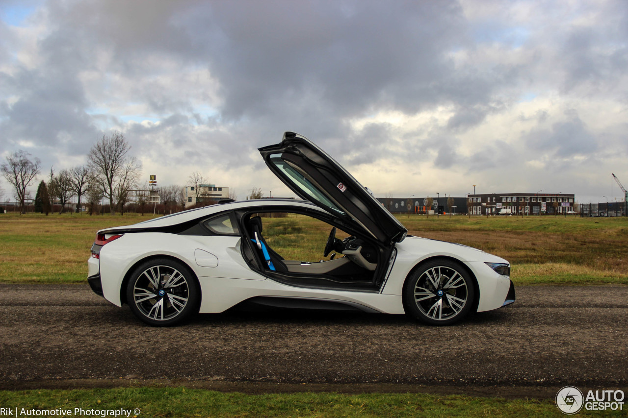 BMW i8