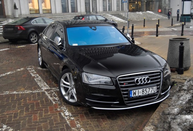 Audi S8 D4