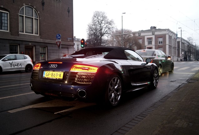 Audi R8 V10 Spyder 2013