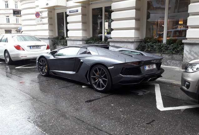 Lamborghini Aventador LP700-4 Roadster