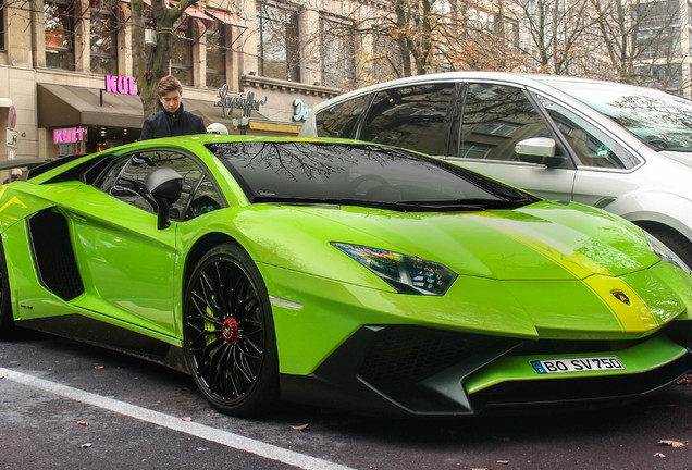 Lamborghini Aventador LP750-4 SuperVeloce