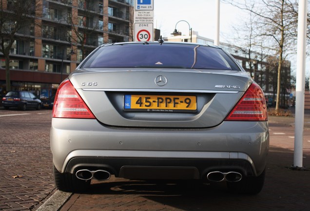 Mercedes-Benz S 65 AMG V221 2010