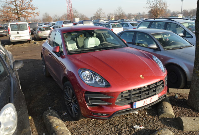 Porsche 95B Macan Turbo