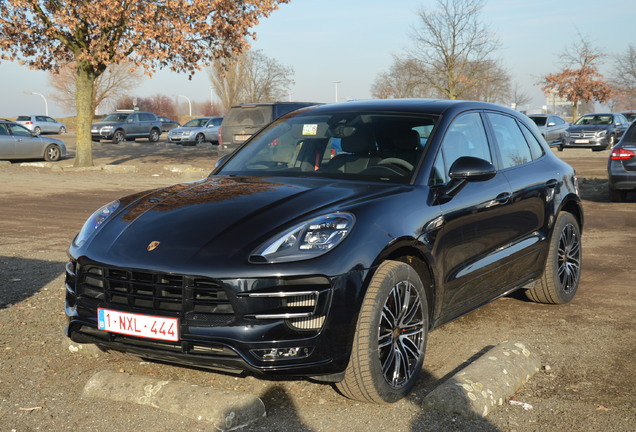 Porsche 95B Macan Turbo