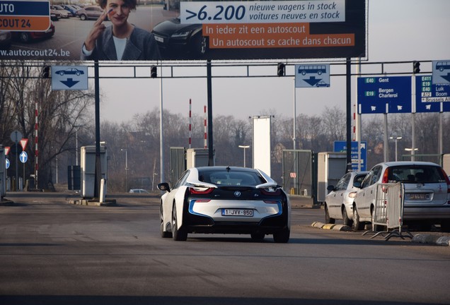 BMW i8