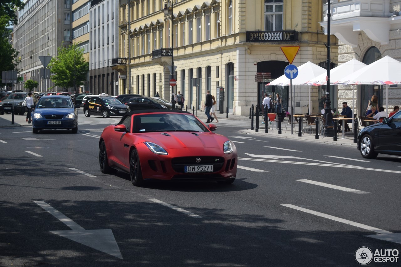 Jaguar F-TYPE R Convertible