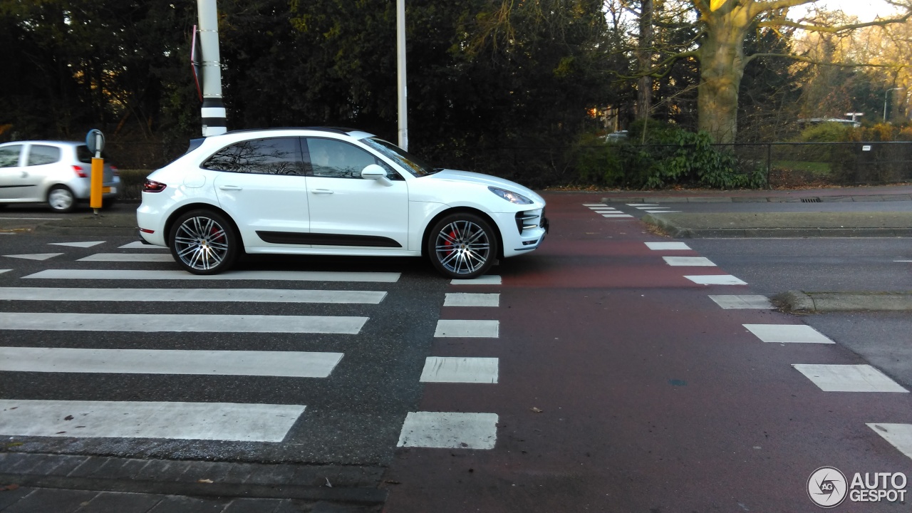 Porsche 95B Macan Turbo