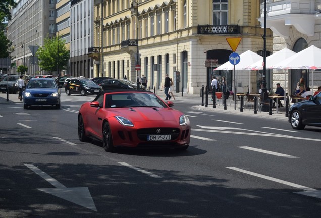 Jaguar F-TYPE R Convertible