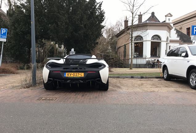 McLaren 570S