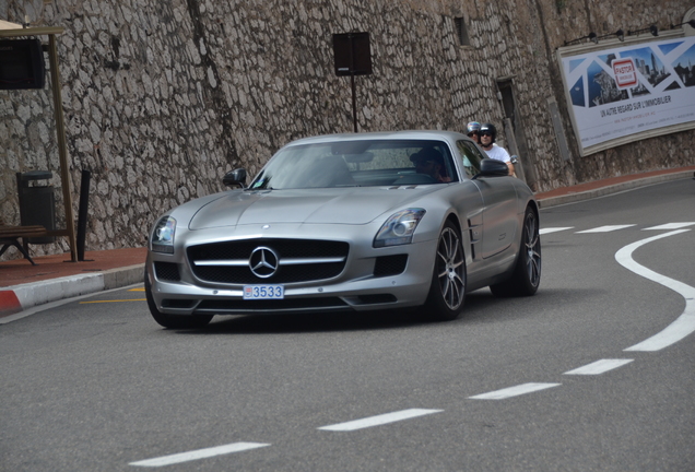 Mercedes-Benz SLS AMG