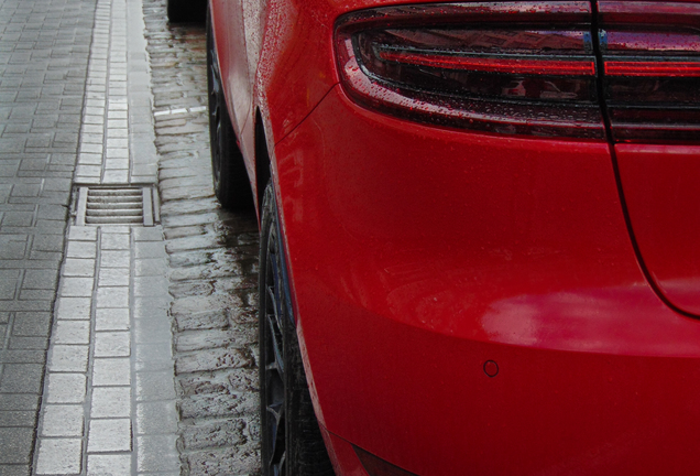 Porsche 95B Macan GTS