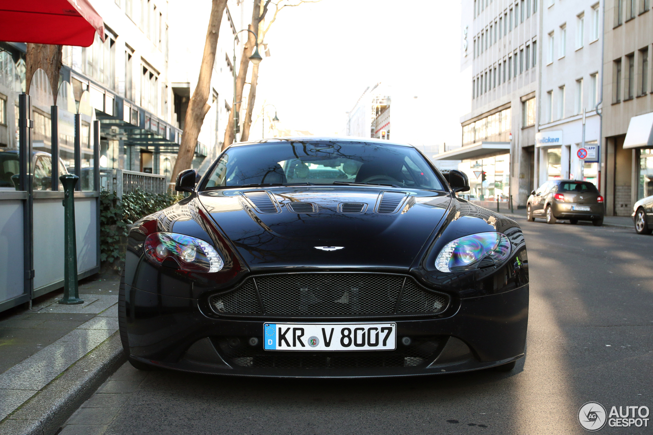 Aston Martin V12 Vantage S