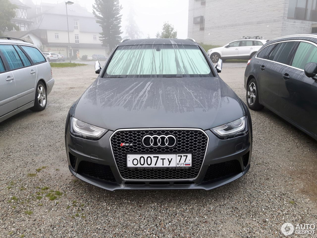 Audi RS4 Avant B8