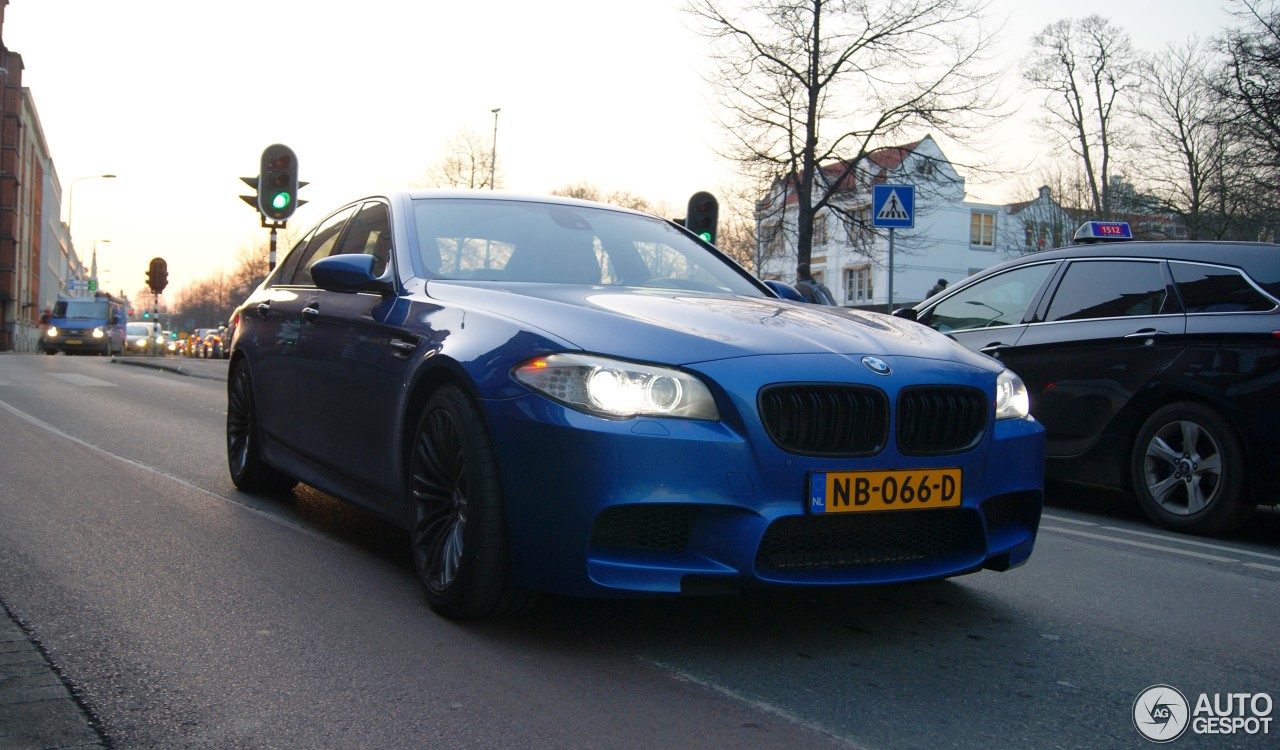 BMW M5 F10 2011