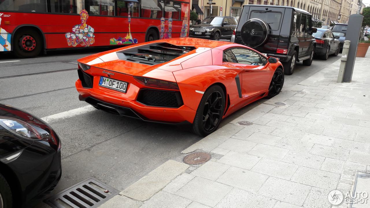 Lamborghini Aventador LP700-4