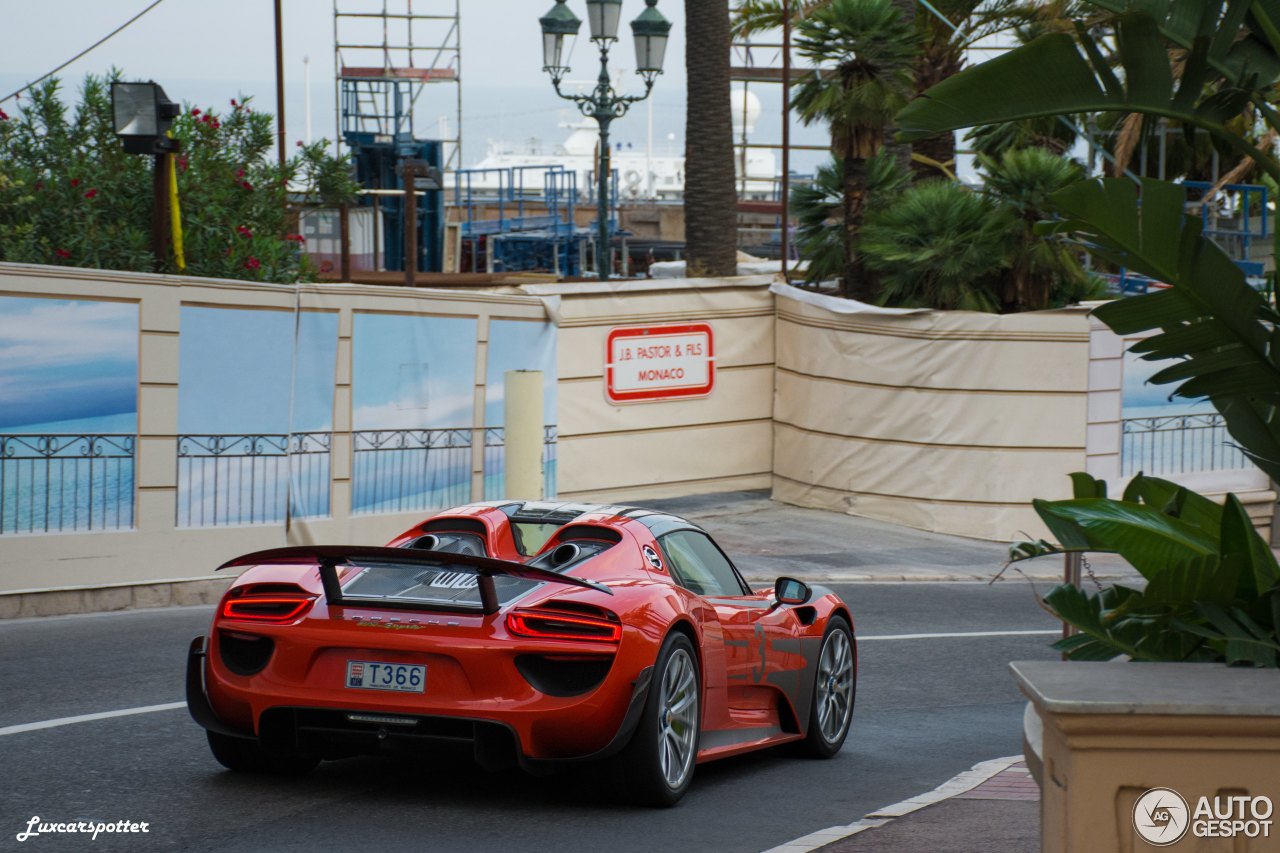 Porsche 918 Spyder Weissach Package