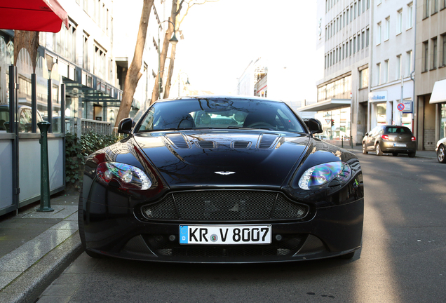 Aston Martin V12 Vantage S