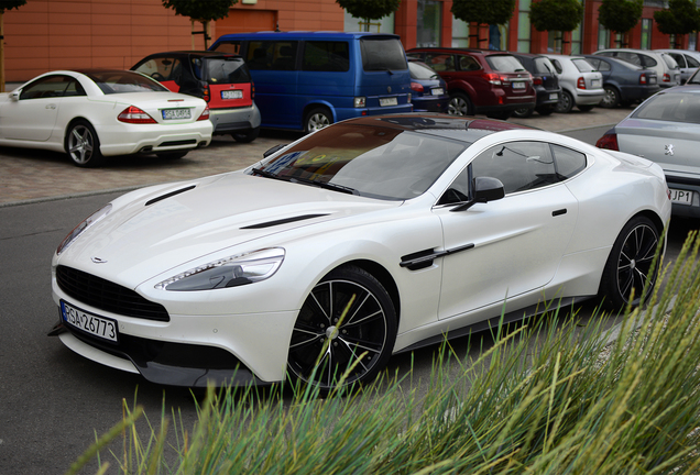 Aston Martin Vanquish 2013