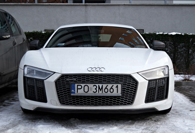 Audi R8 V10 Plus 2015