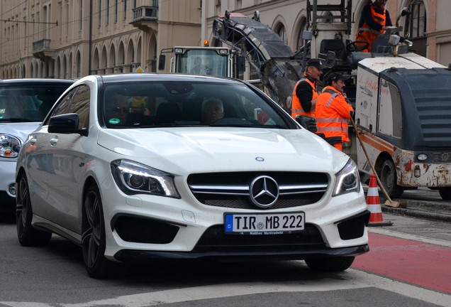 Mercedes-Benz CLA 45 AMG C117