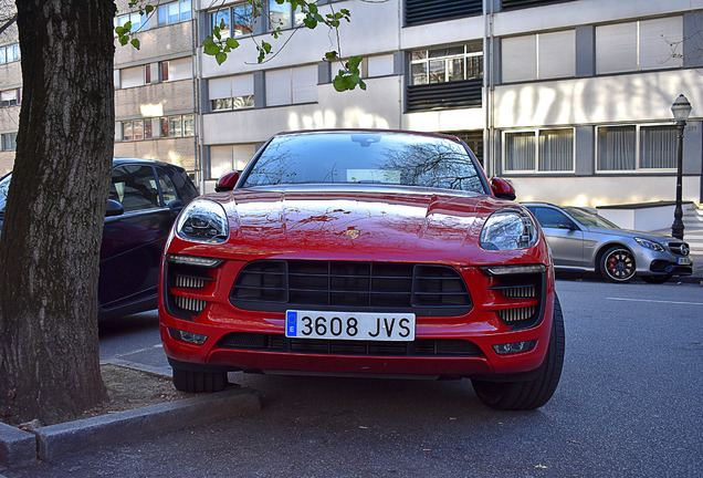 Porsche 95B Macan GTS